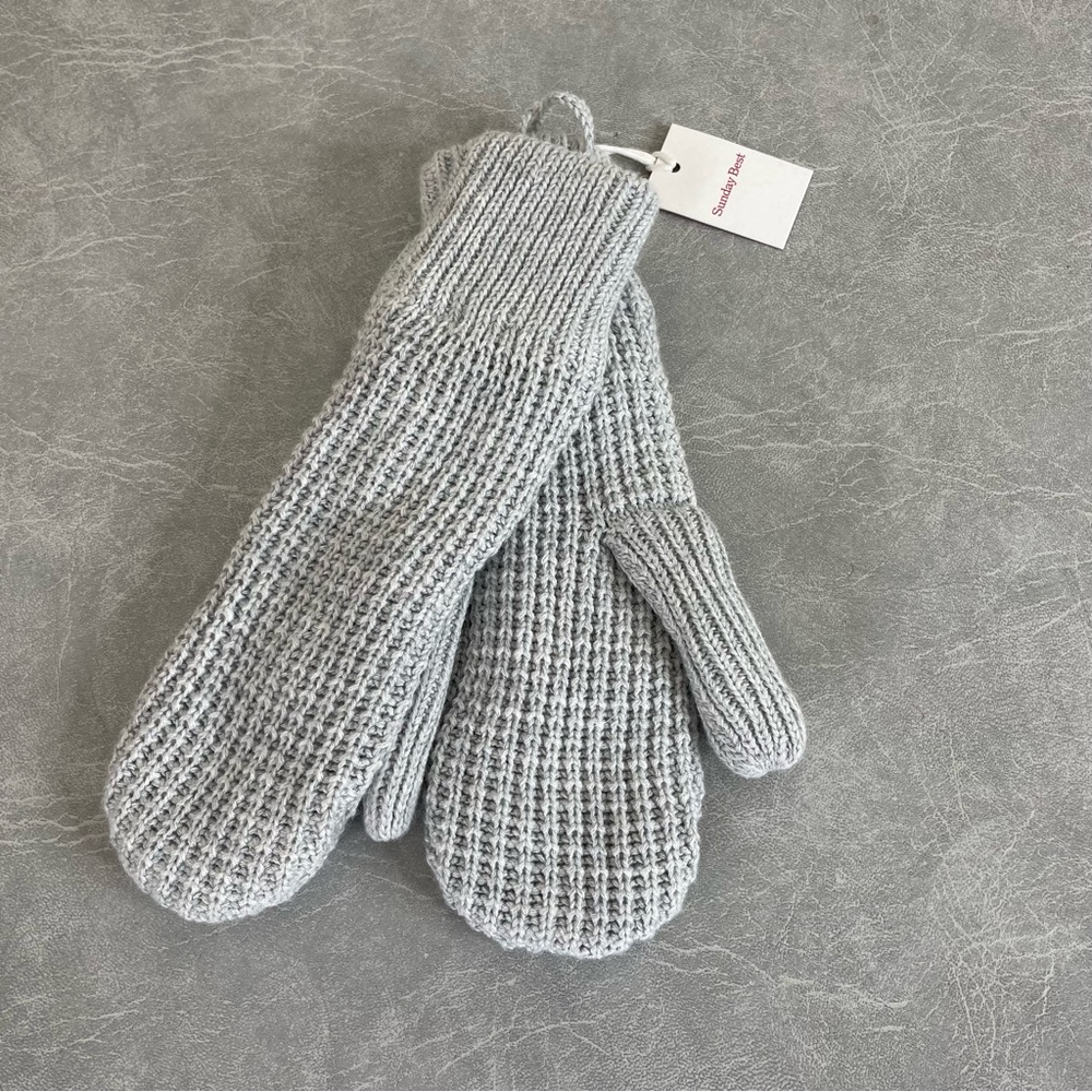 NEW Aritzia Sunday Best Light Gray Waffle Knit Mittens Ribbed Cuffs Fleece Lined - Picture 2 of 5